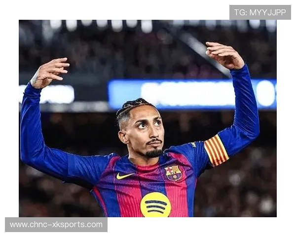 拉菲尼亚反击中一脚巧射成功 拉菲尼亚反击中一脚巧射成功